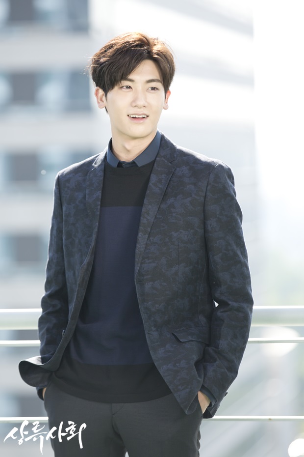 《上流社会》海报第54张图片