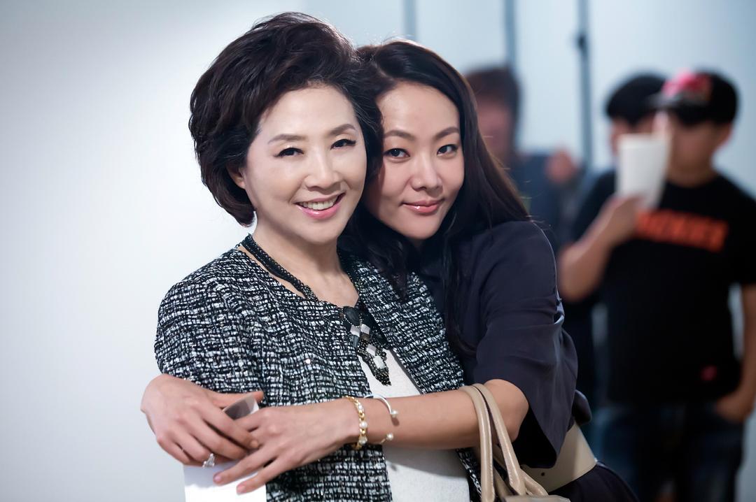 《上流社会》海报第18张图片