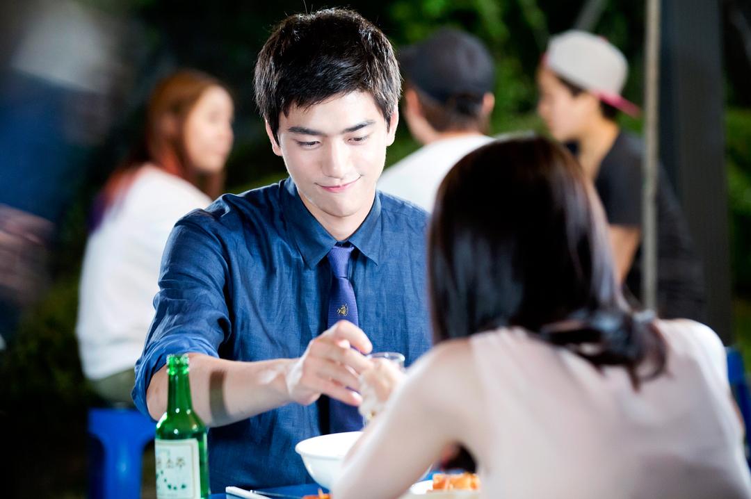 《上流社会》海报第24张图片