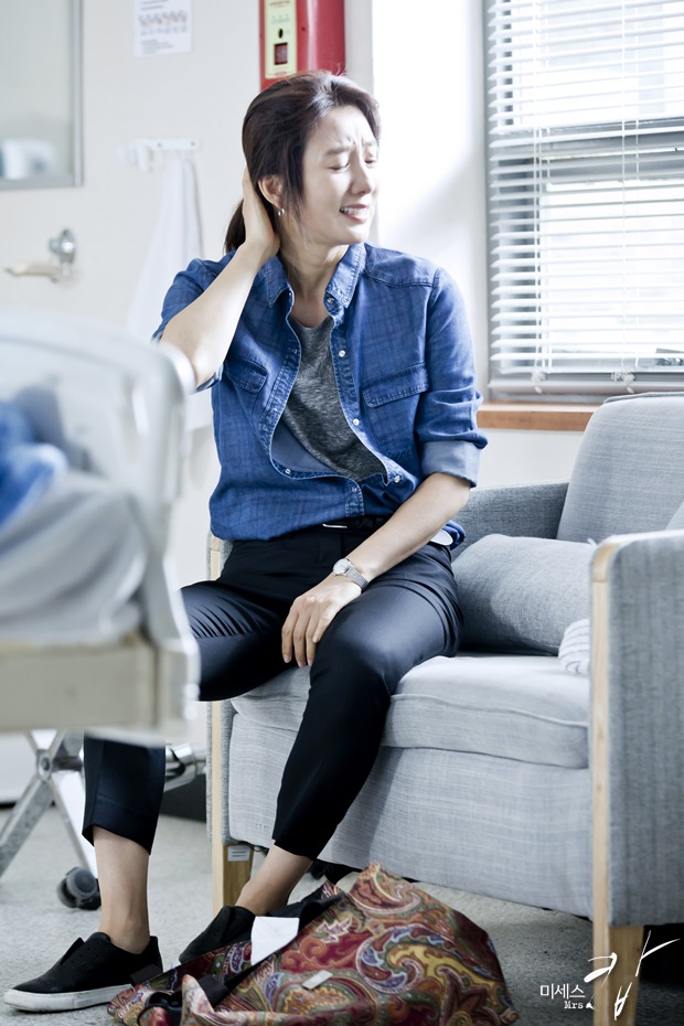 《警察夫人》剧照第56张图片