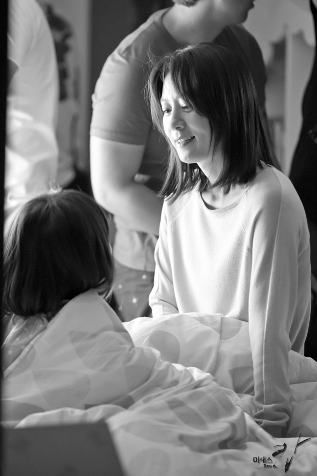 《警察夫人》剧照第46张图片