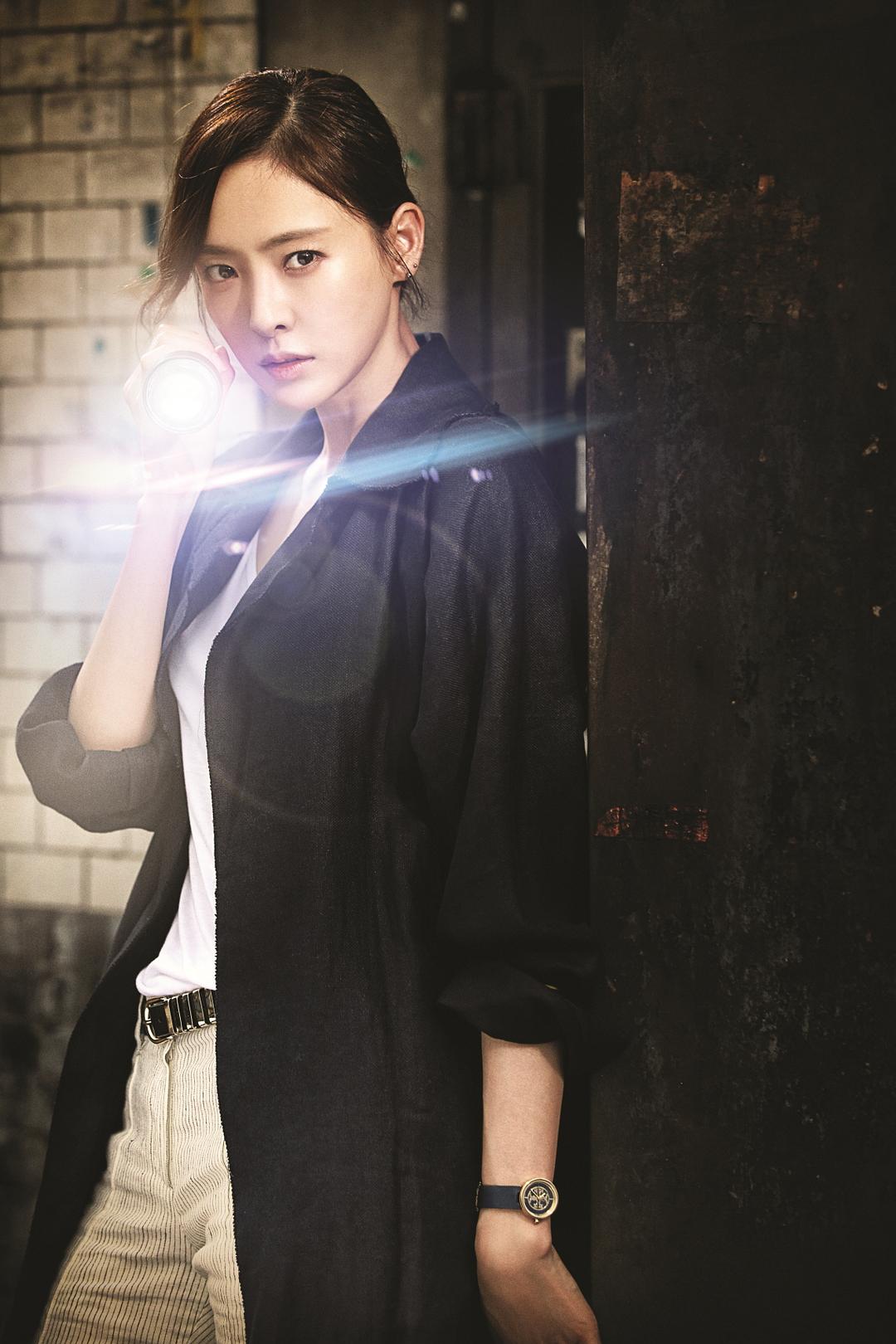 《警察夫人》剧照第39张图片