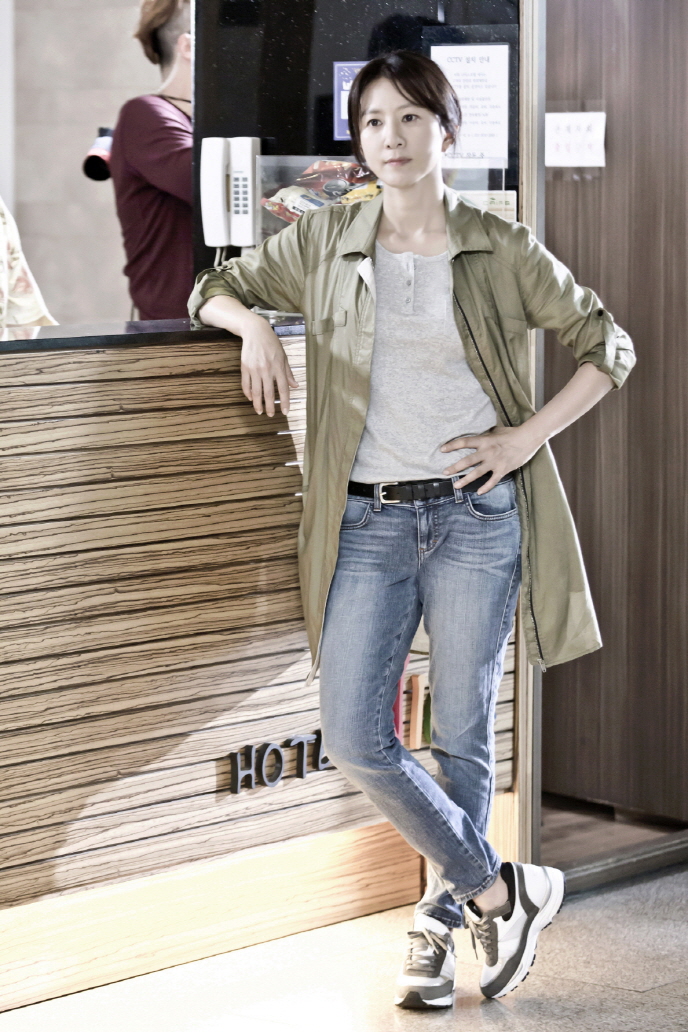 《警察夫人》剧照