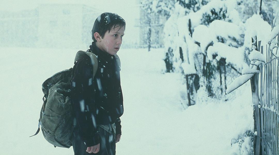 《岸的另一边》剧照第4张图片