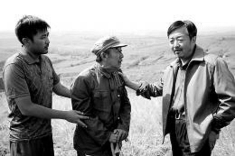 《土地志》海报