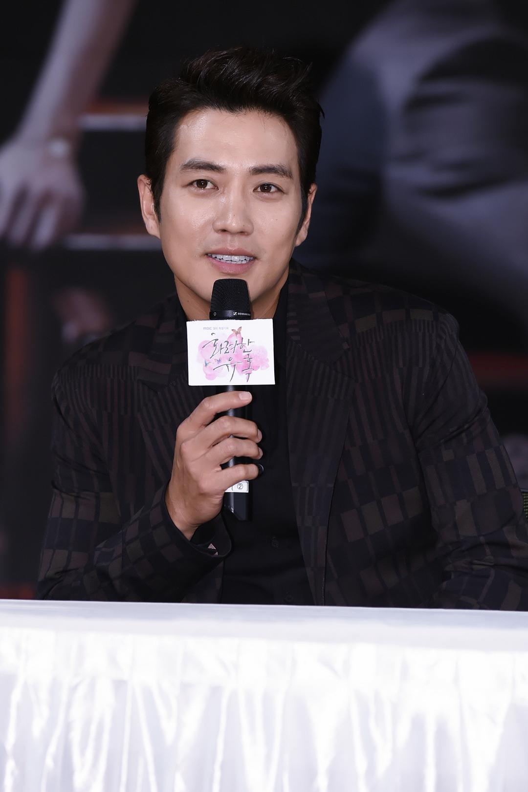 《华丽的诱惑》剧照第17张图片