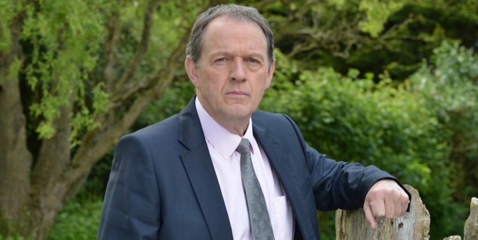 《刘易斯探案第一季》剧照