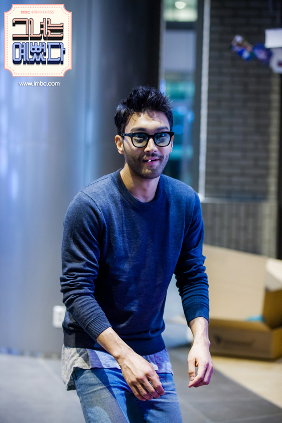 《她很漂亮》剧照第48张图片