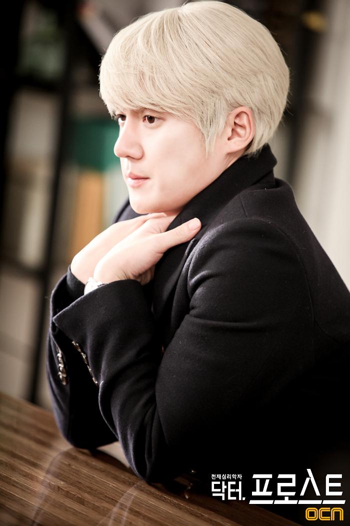 《弗罗斯特医生》海报第36张图片