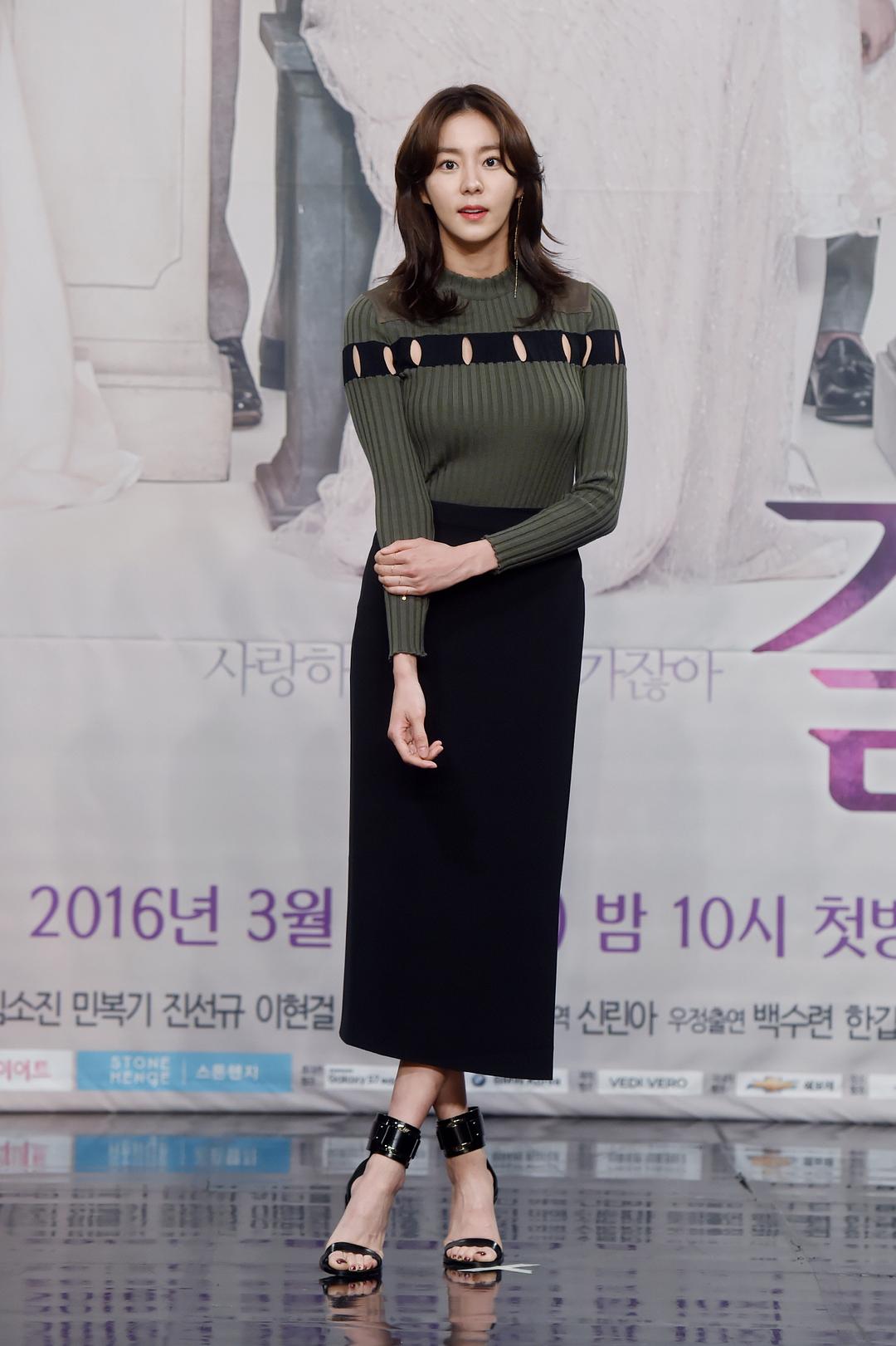 《结婚契约》剧照第48张图片