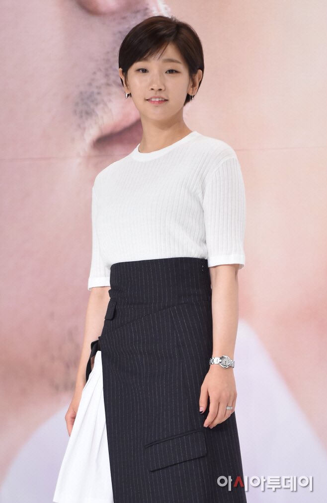 《美丽心灵》剧照第20张图片