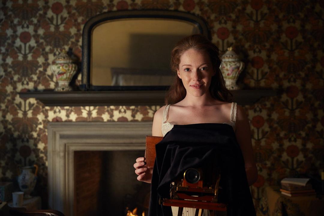 《生者与死者》剧照第60张图片