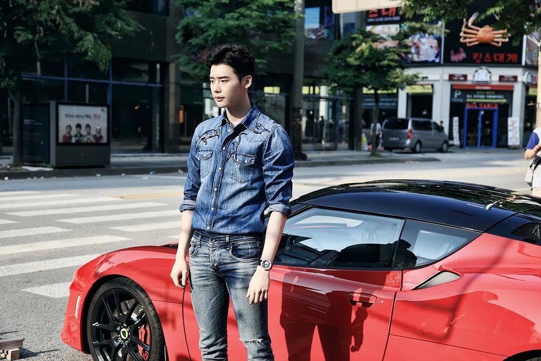 《W-两个世界》剧照第49张图片