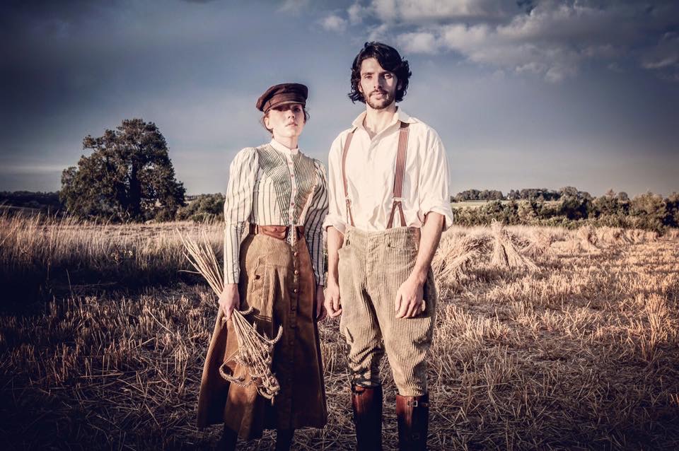 《生者与死者》剧照第23张图片