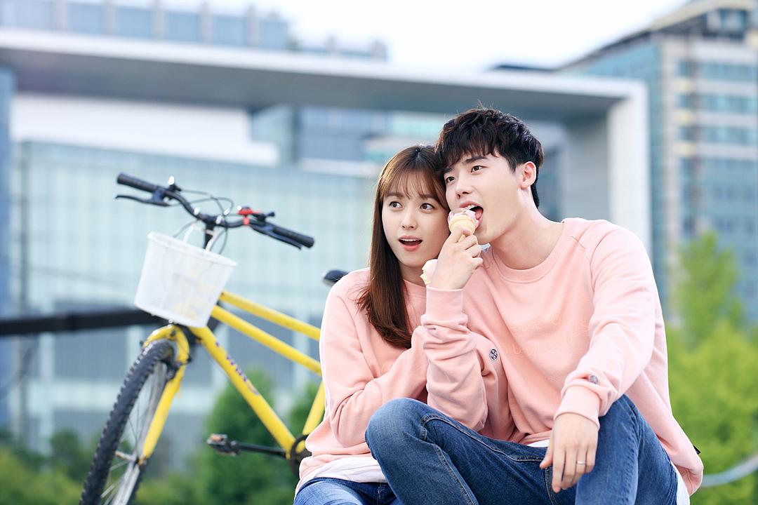 《W-两个世界》剧照第22张图片