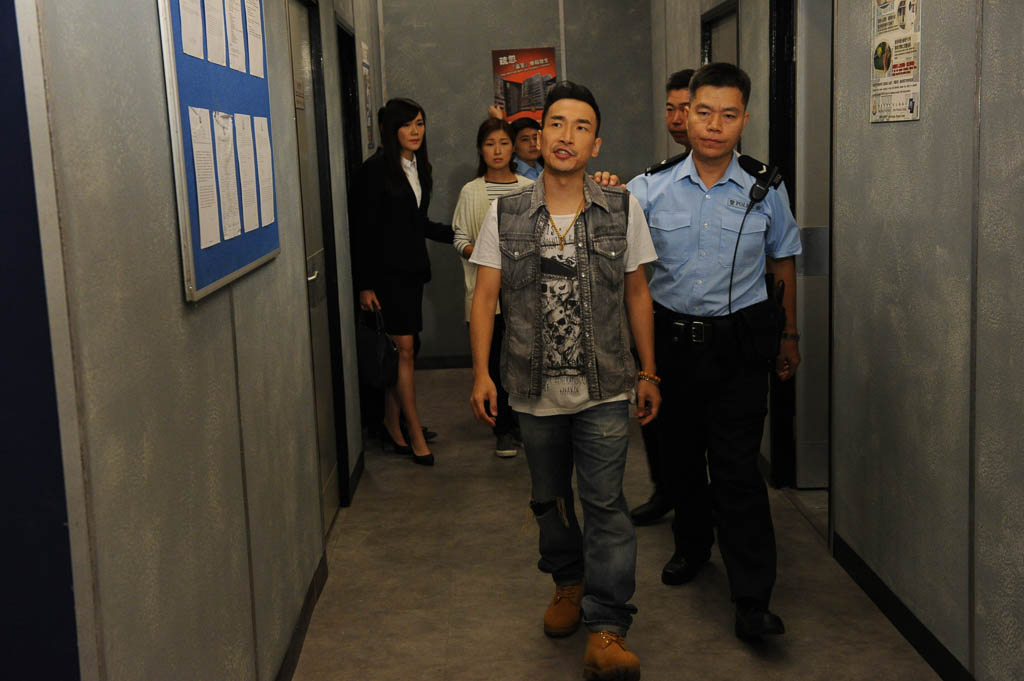 《完美叛侣》剧照第22张图片