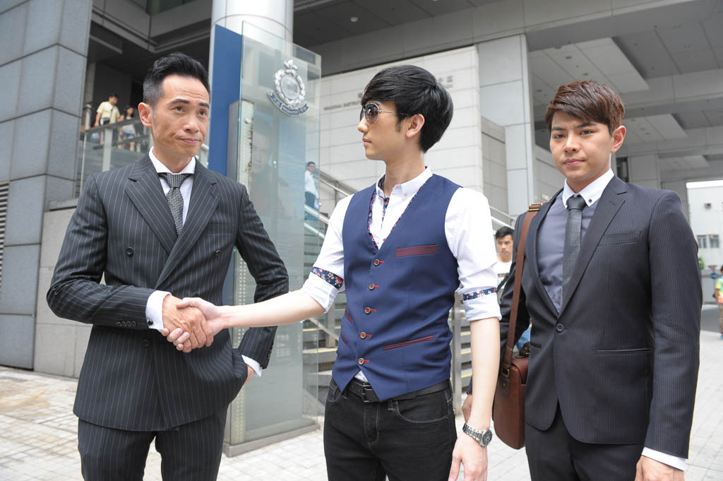 《完美叛侣》剧照第16张图片