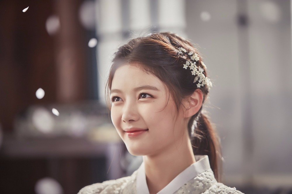 《云画的月光》剧照第20张图片