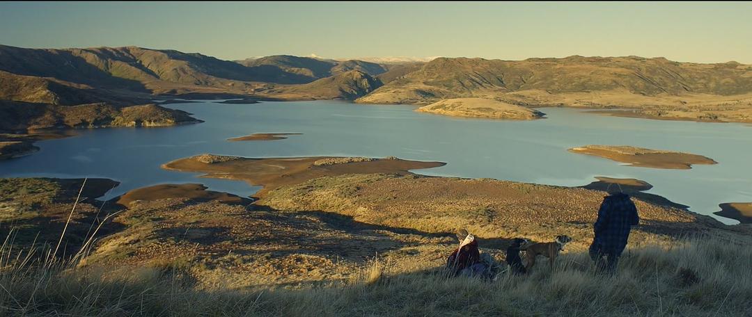 《追捕野蛮人》剧照第26张图片