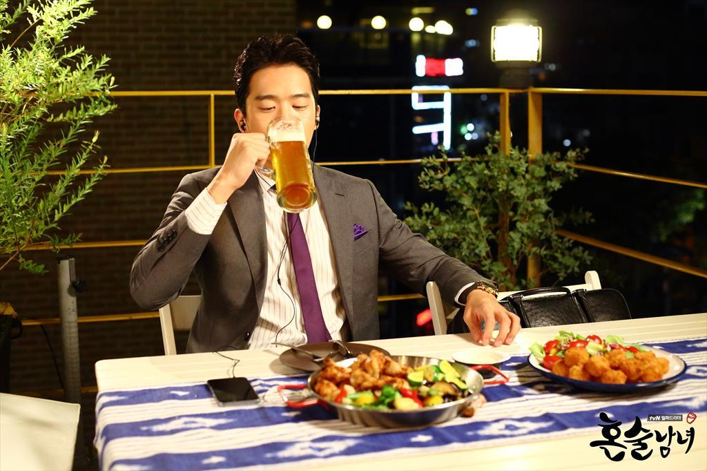 《独酌男女》剧照第38张图片