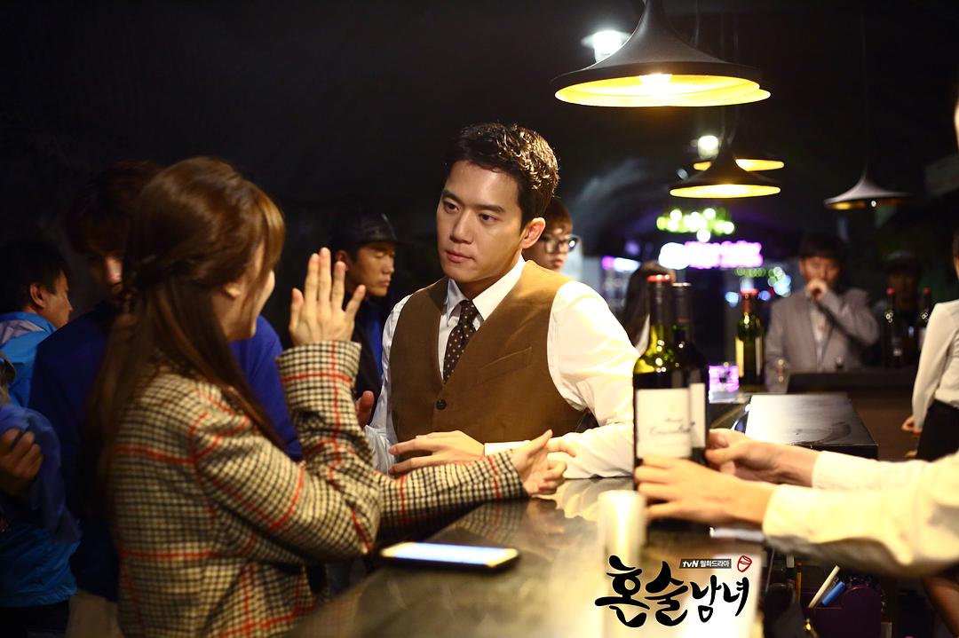 《独酌男女》剧照第31张图片