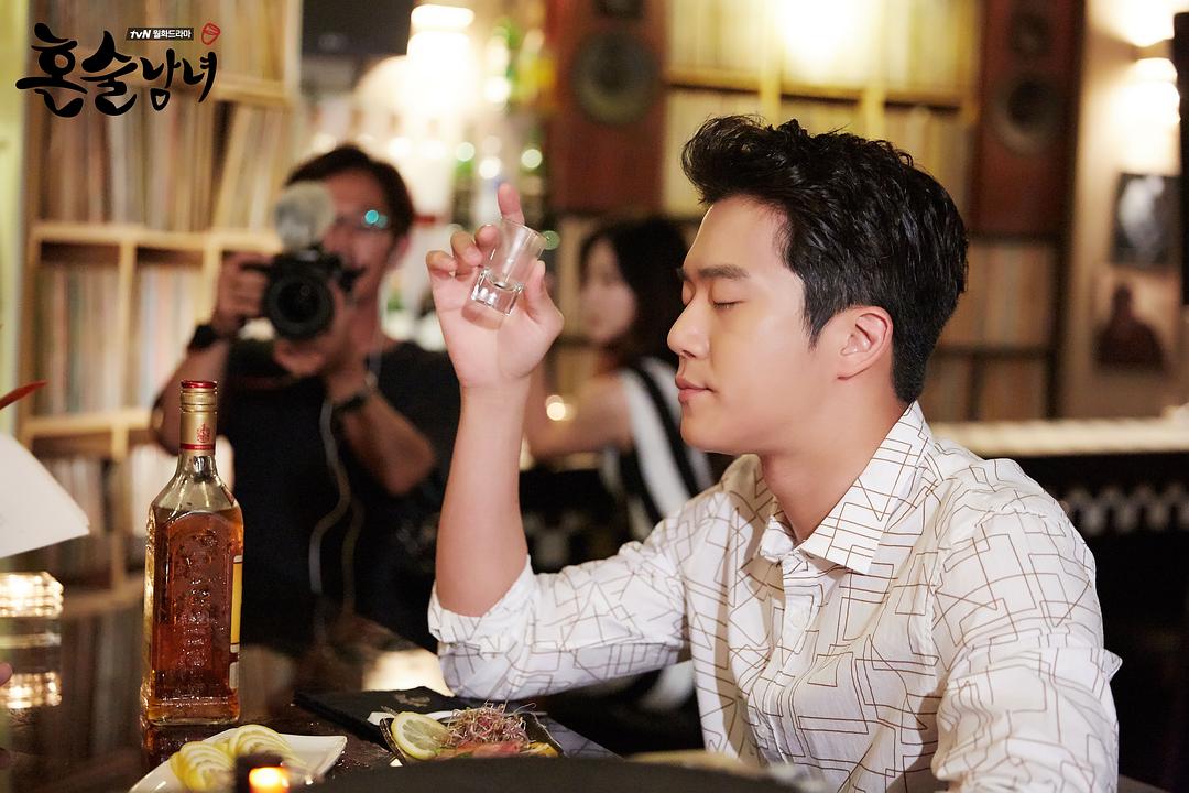 《独酌男女》剧照第20张图片