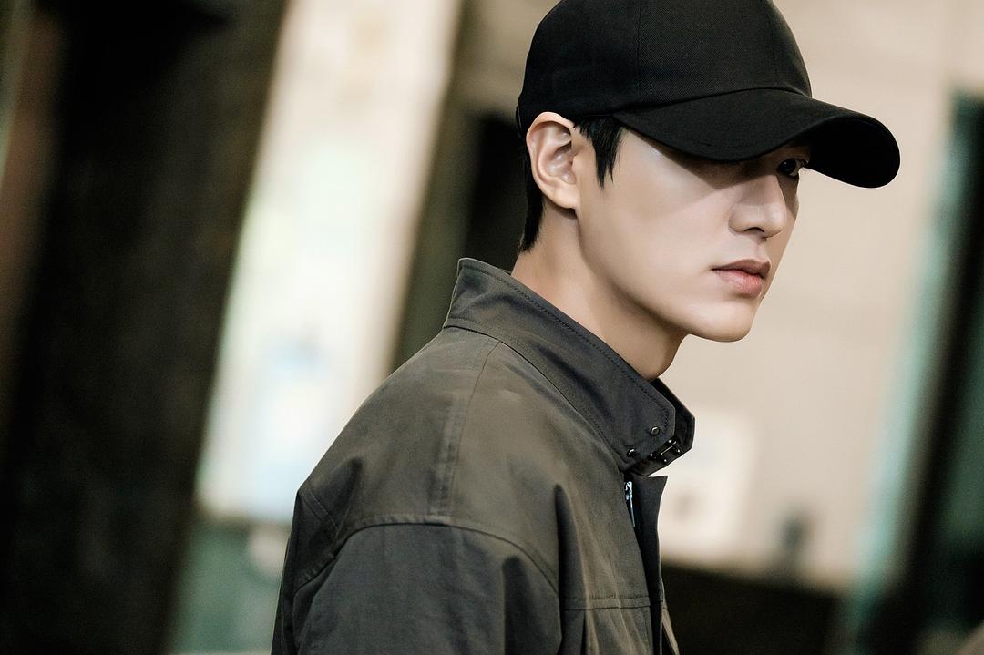 《蓝色大海的传说》剧照第42张图片