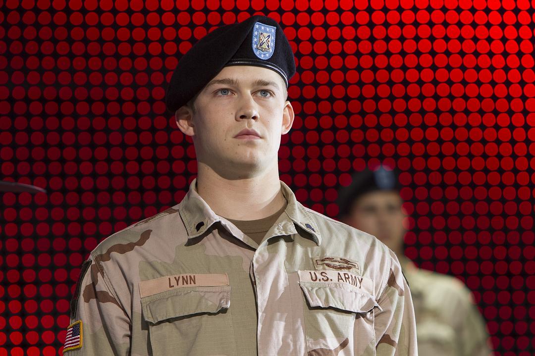 《比利·林恩的中场战事》海报第12张图片