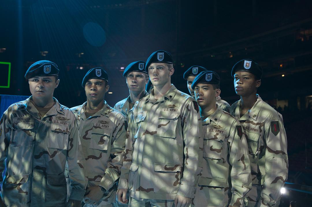 《比利·林恩的中场战事》海报