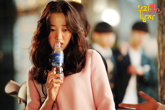 《住在我家的男人》海报第46张图片