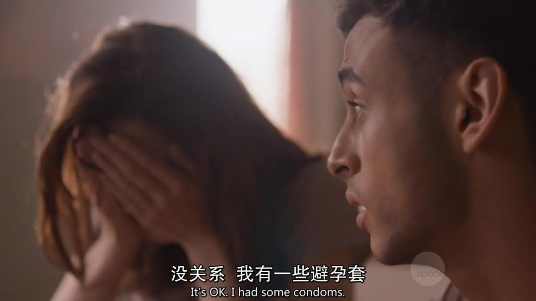 女主也是的逃课在家啪...