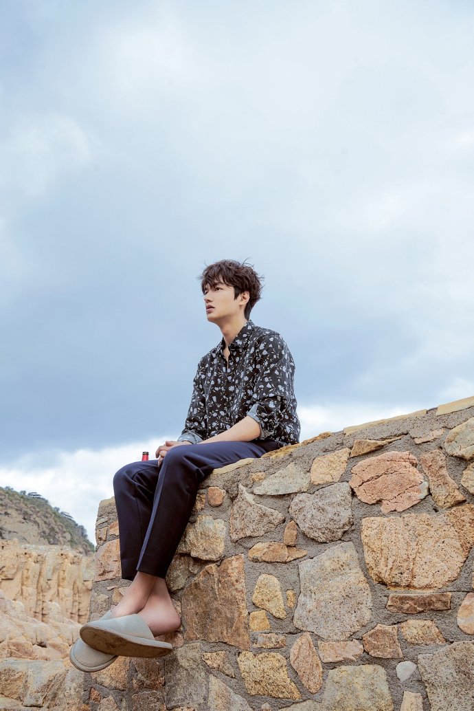 《蓝色大海的传说》剧照第32张图片