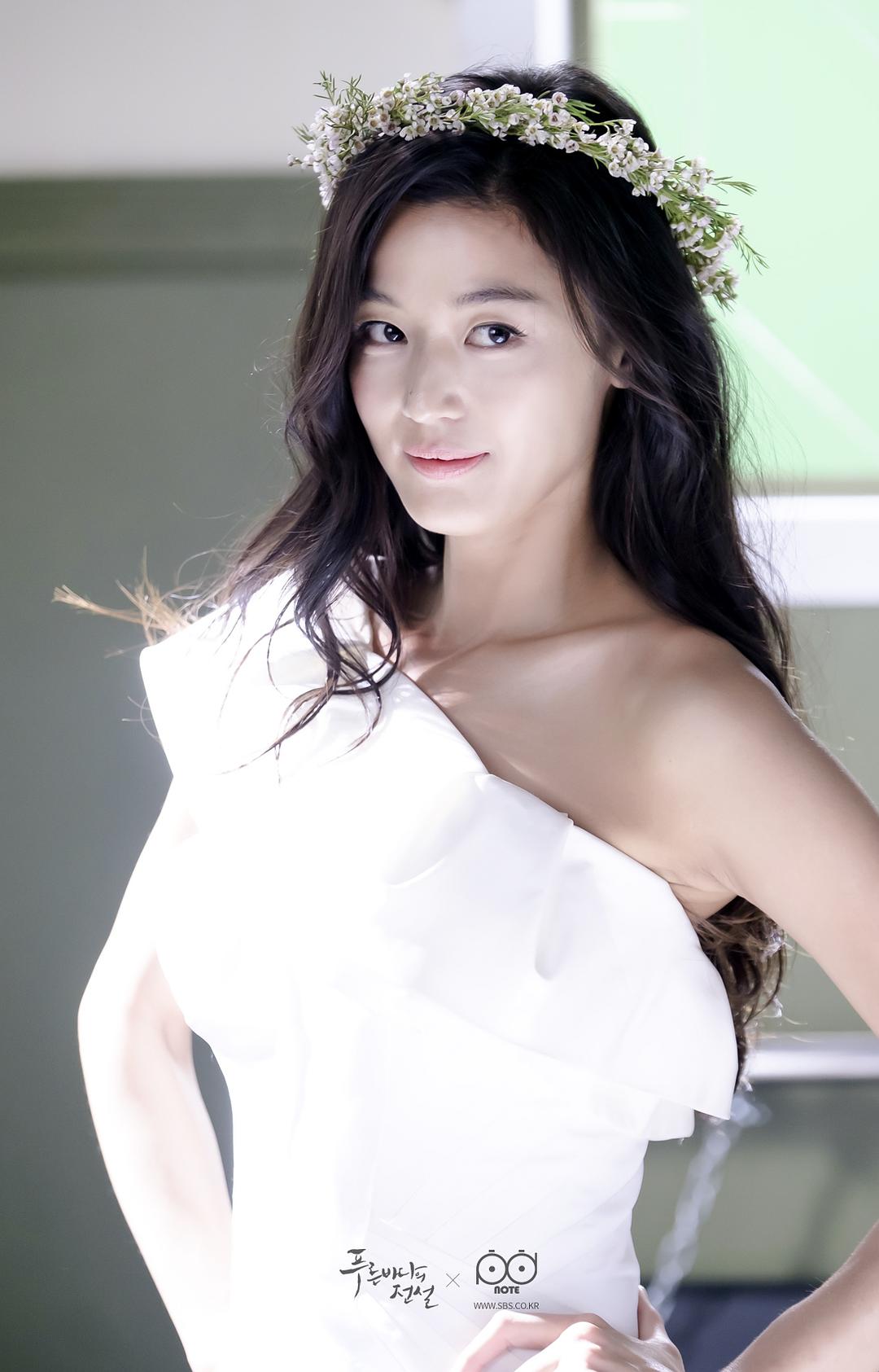 《蓝色大海的传说》剧照第60张图片