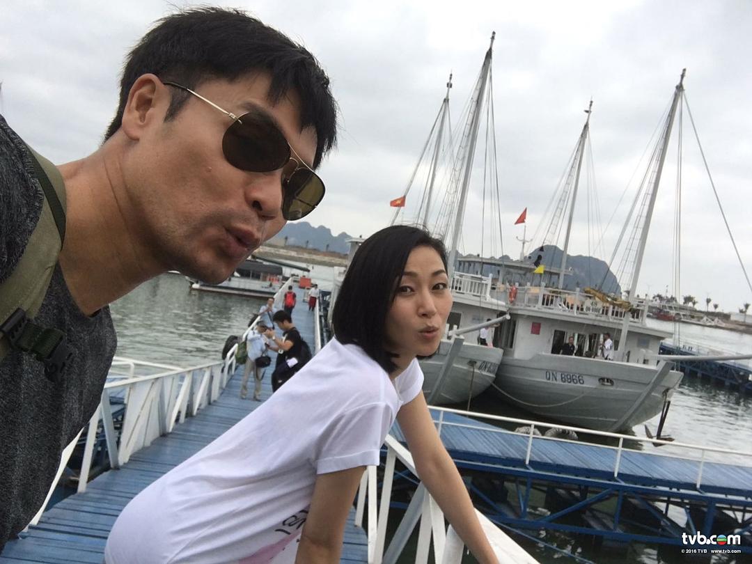 《致命复活》海报