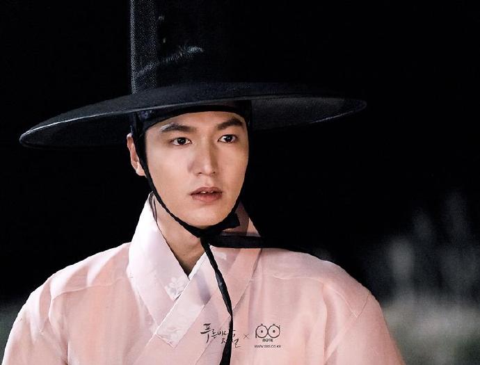 《蓝色大海的传说》剧照第58张图片