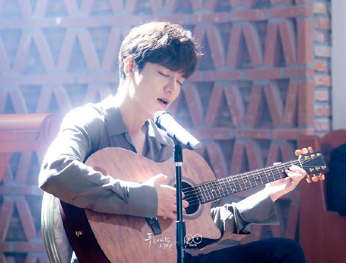 《蓝色大海的传说》剧照第50张图片