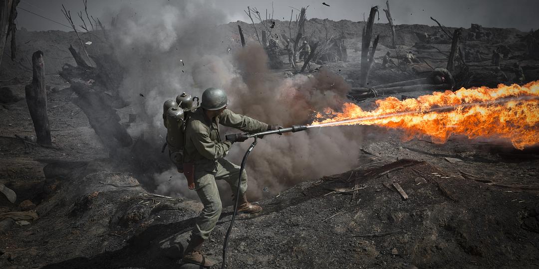 《血战钢锯岭》海报第40张图片