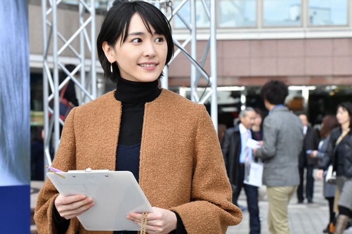 《逃避虽可耻但有用》剧照第23张图片