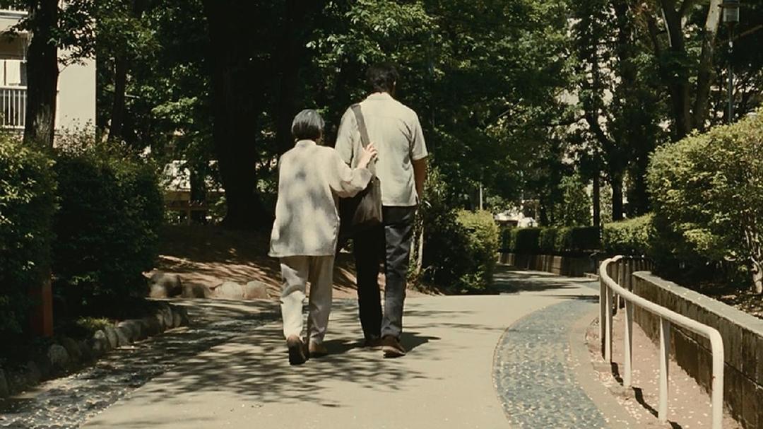 《比海更深》海报