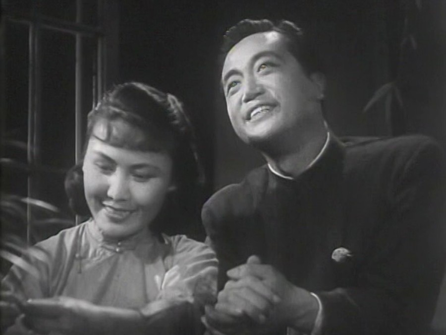 《一江春水向东流》剧照第45张图片