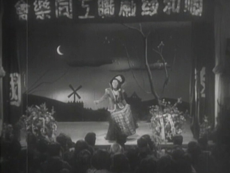 《一江春水向东流》剧照第44张图片