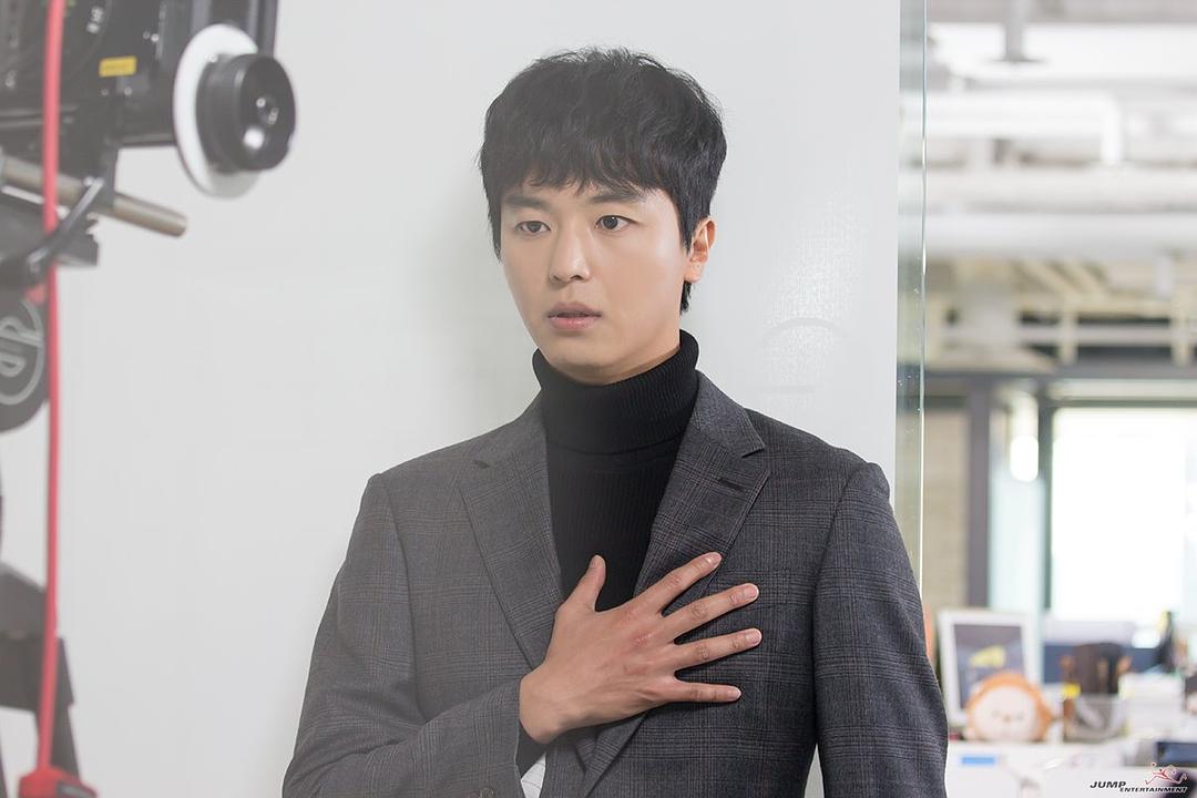 《内向的老板》剧照第27张图片