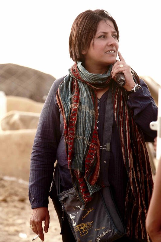 《炙热》剧照第16张图片