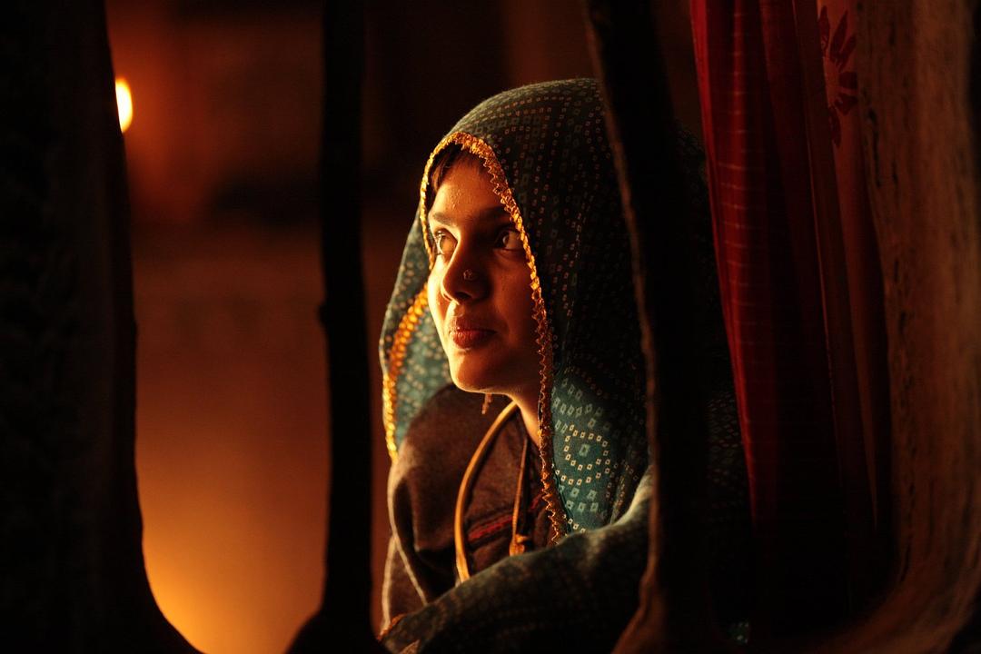 《炙热》剧照第15张图片