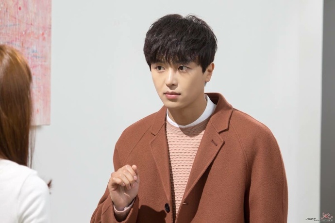 《内向的老板》剧照第20张图片