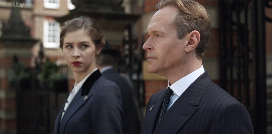 《繁华酒店》剧照第34张图片