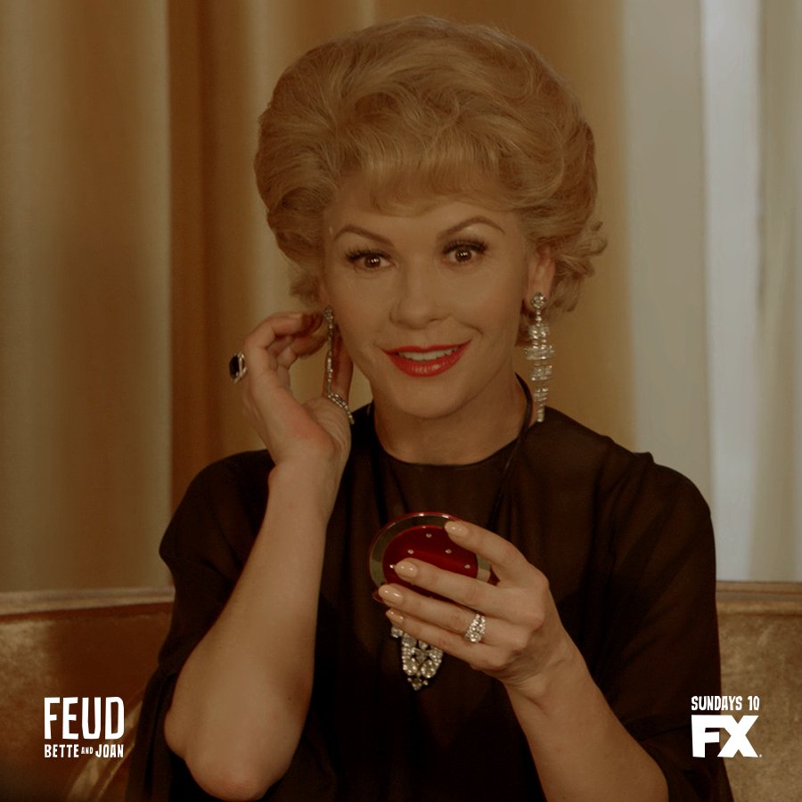 《宿敌：贝蒂和琼第一季》剧照第9张图片