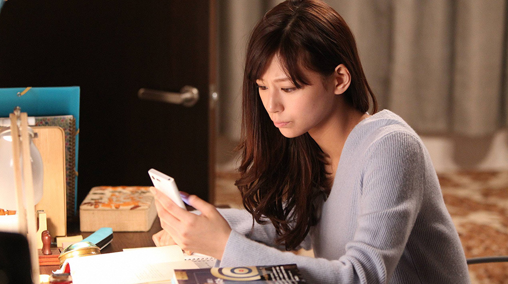 高梨あすか役・西内ま...