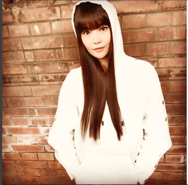 《樱子小姐的脚下埋着尸体》海报第9张图片