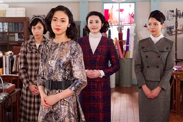 《女人的勋章》海报